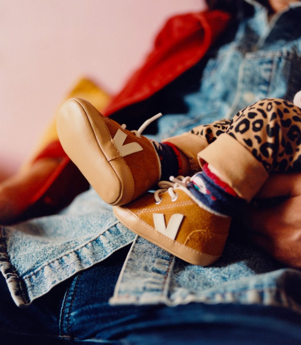 VEJA BABY FURED SUEDE CAMEL PIERRE | VJ24854