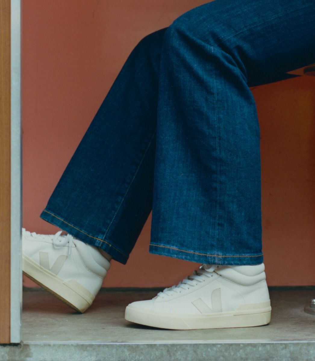 VEJA MINOTAUR LEATHER WHITE PIERRE BUTTER | VJ24325