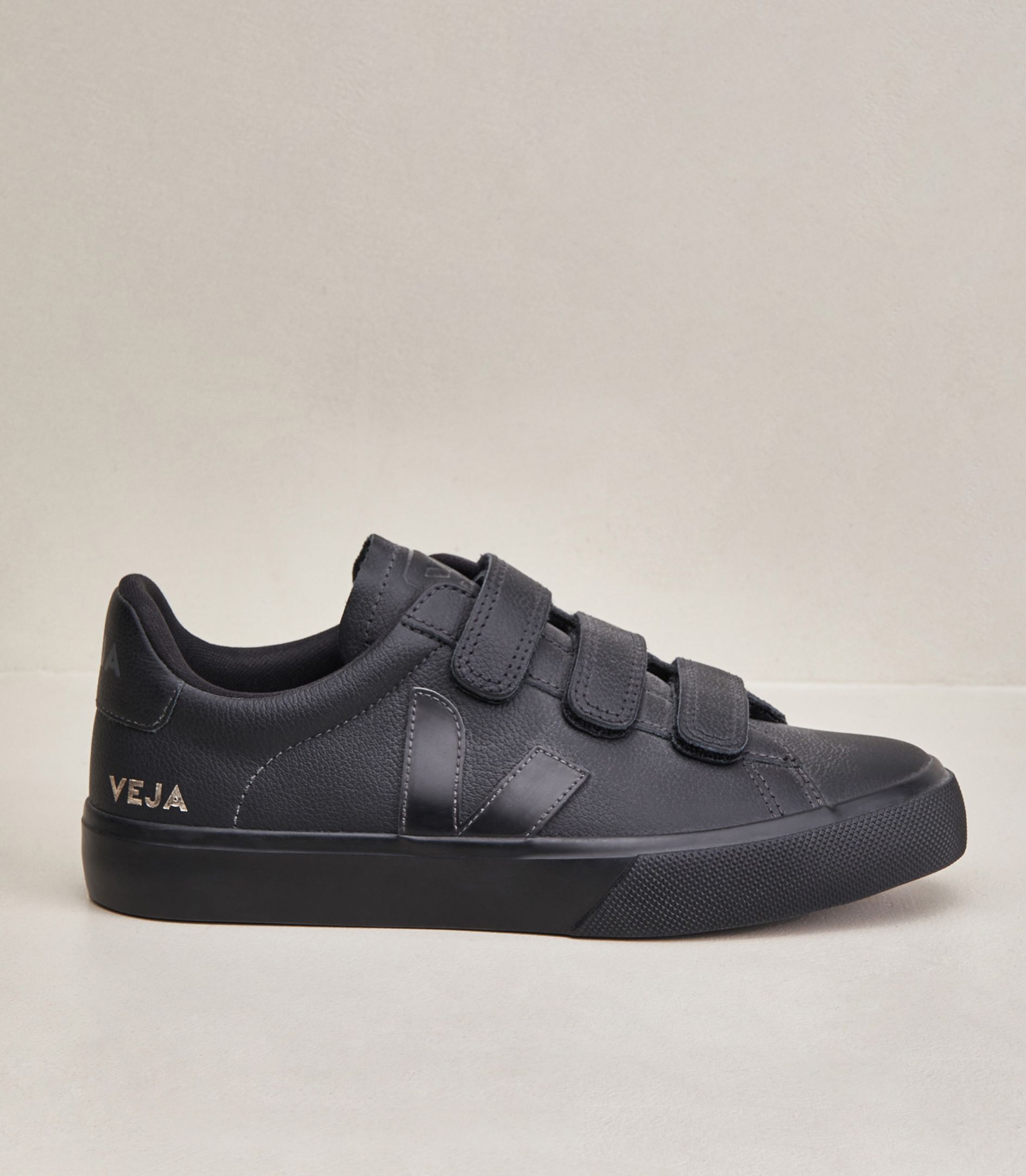 VEJA RECIFE LEATHER FULL BLACK | VJ24601