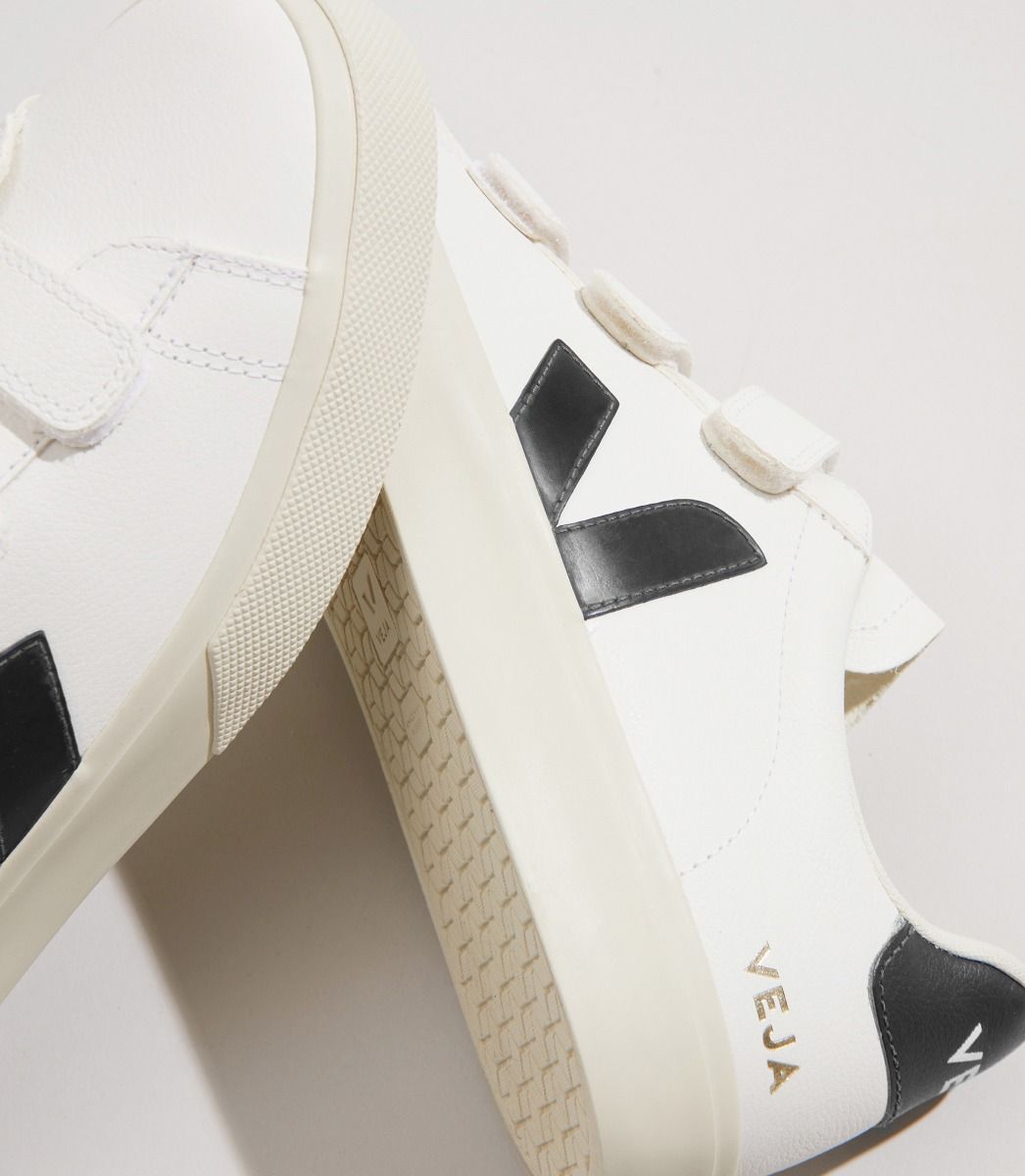 VEJA RECIFE LEATHER WHITE BLACK | VJ24609