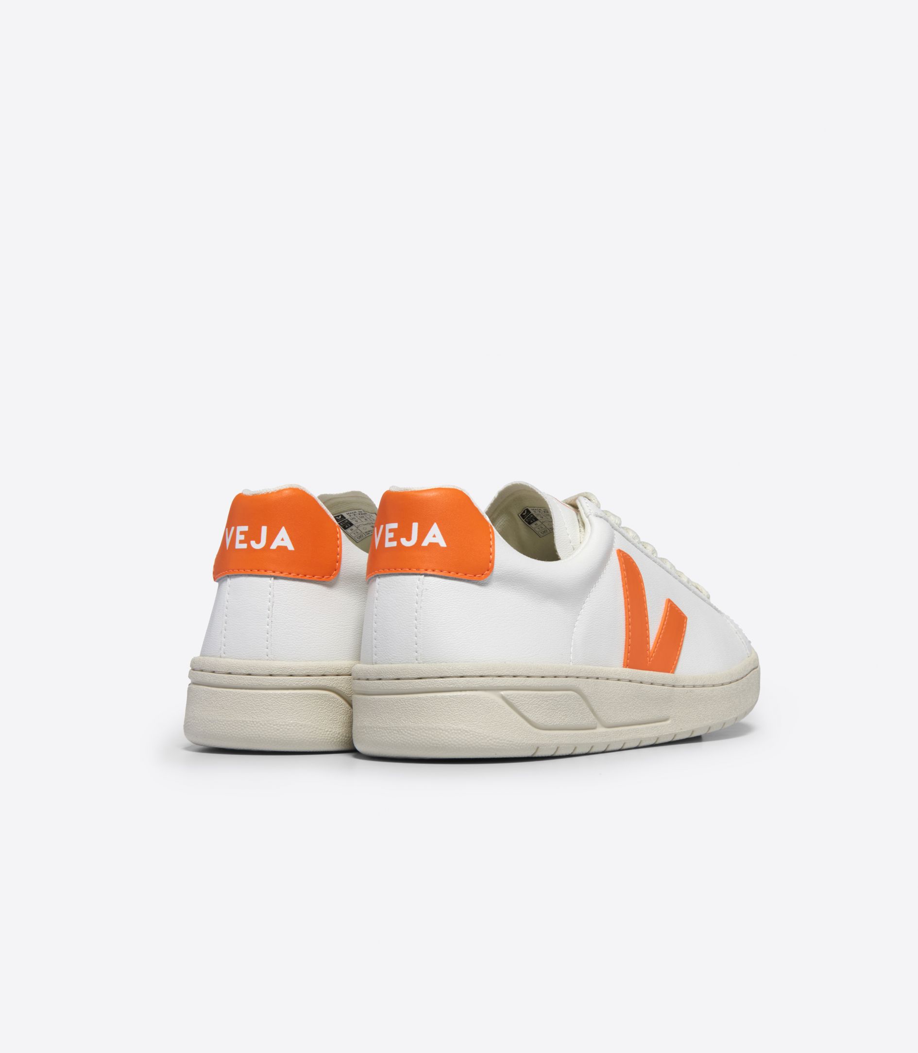 VEJA URCA CWL WHITE FURY | VJ24695