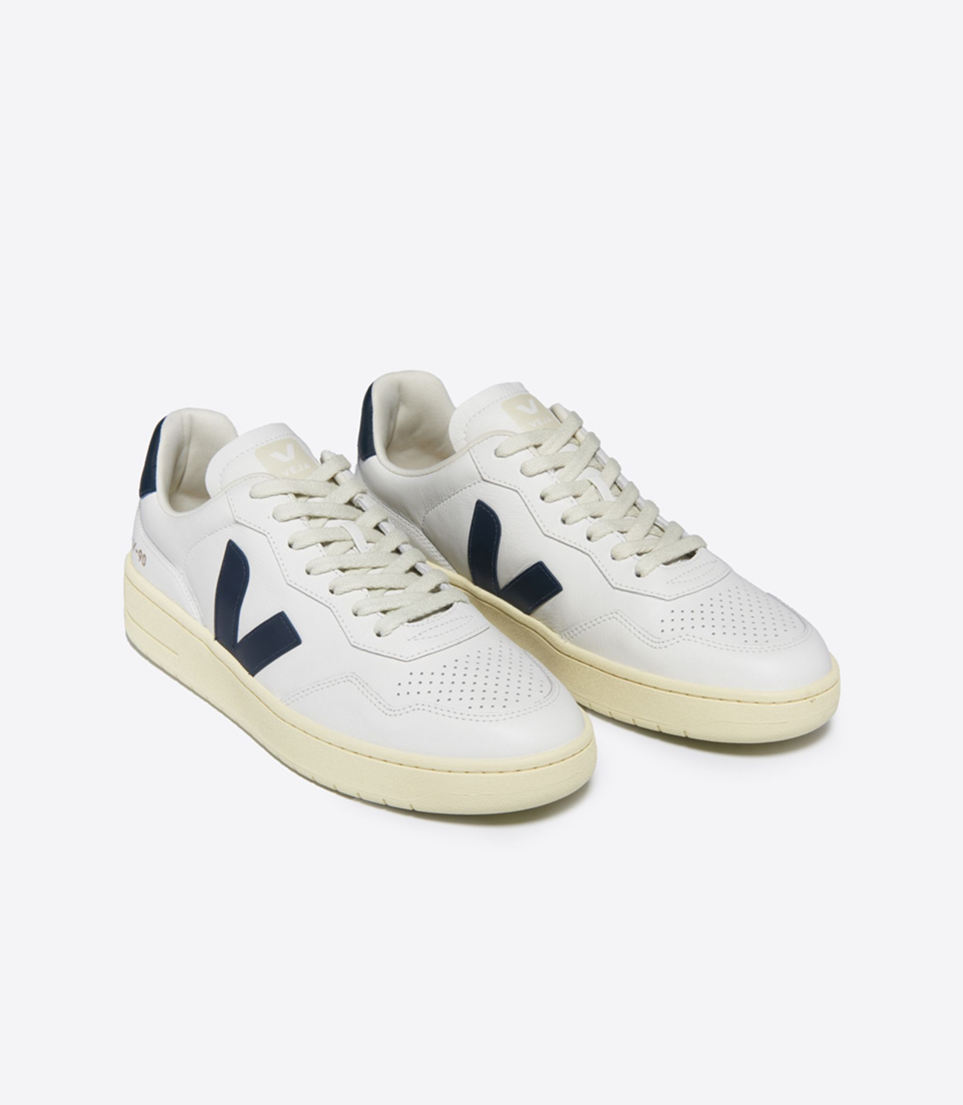 VEJA V-90 LEATHER WHITE NAUTICO | VJ24568